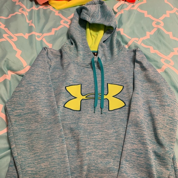 Women’s Under Armour Hoodie - Picture 2 of 5
